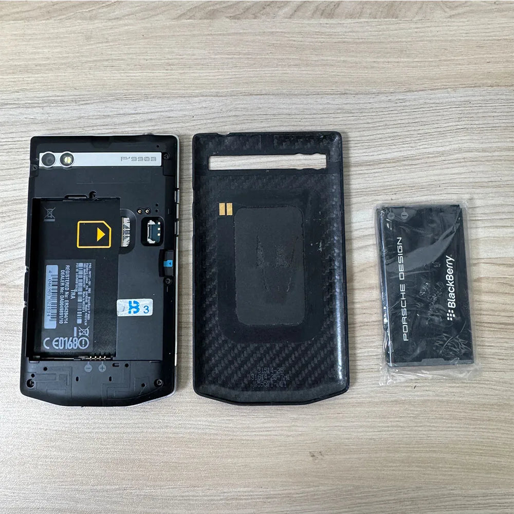 BlackBerry Porsche P9983