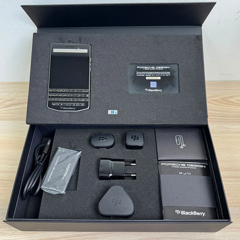 BlackBerry Porsche P9983